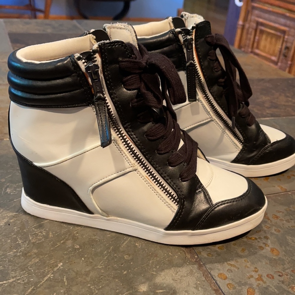 Rock & Republic Wedge High Top Sneakers Size 7.5